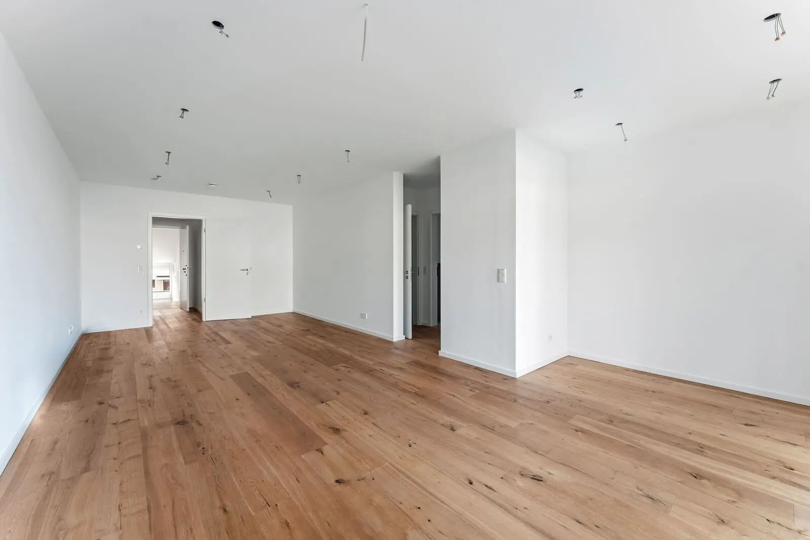 Bezugsfertig: Moderne Neubauwohnung mit Balkon in stadtnaher Lage